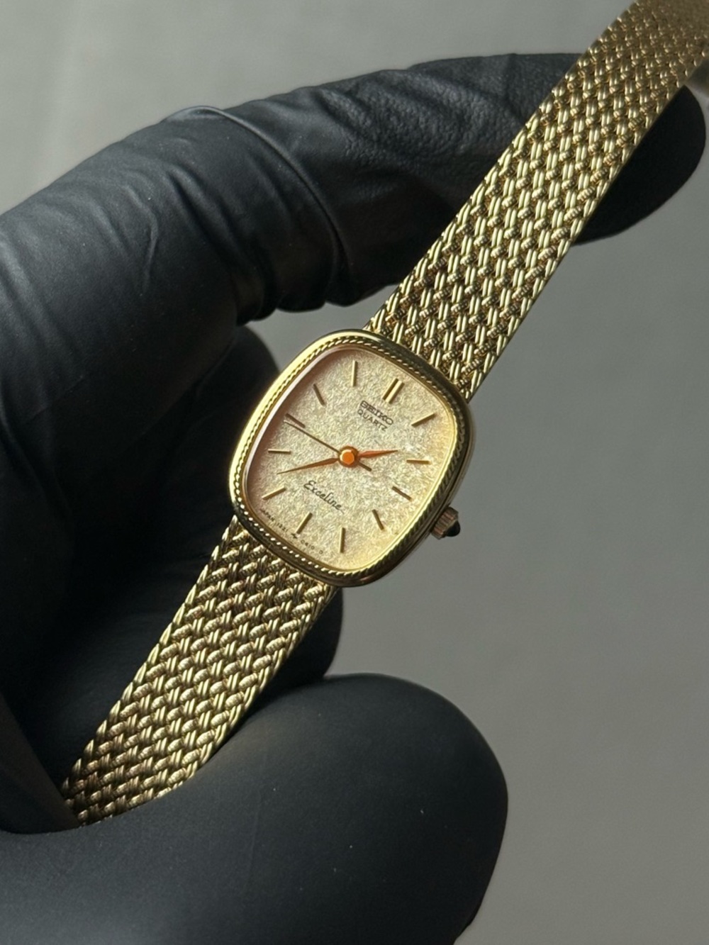 Vintage 1984 Seiko Exceline 1221-5410 Women’s Watch - Very Good Condition